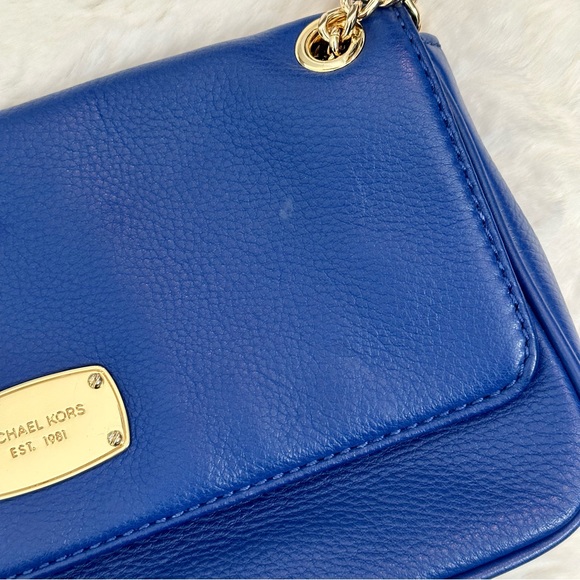 Leather Bag w/ Adjustable Gold Chain Strap - Picture 5 of 16